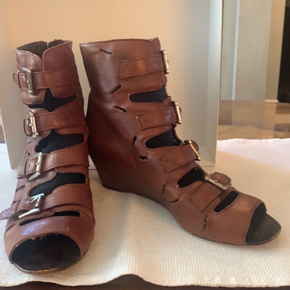 Dolce Vita mid brown leather open toe buckled ankle boots - Picture 2 of 4